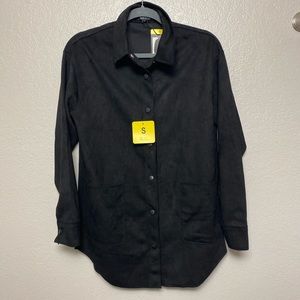 Women’s NWT button up shirt